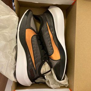 Unworn Nike Zoom Gravity W 9 NWT and OG Box!